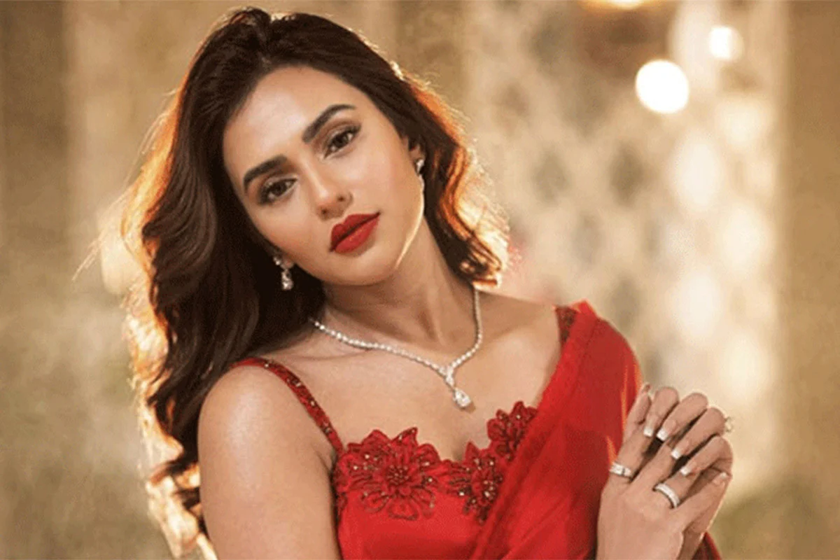 ঢালিউড ডিভা নুসরাত ফারিয়া’র গ্রেফতার রহস্য উন্মোচন!